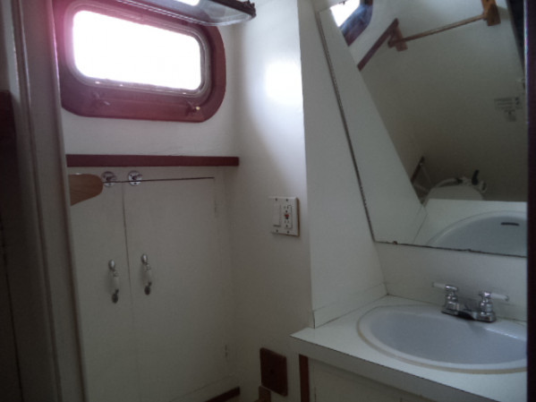 https://novimarinebrokers.com/storage/files/02/09/33/tn_pleasure_boat_for_sale_17448.JPG